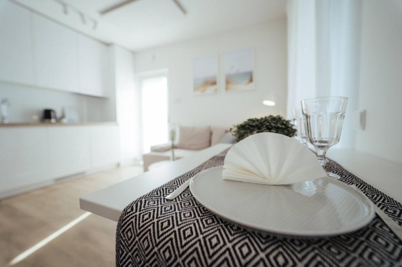 No.1 Apartment In Palanga, Vaivorykstes Apartment מראה חיצוני תמונה
